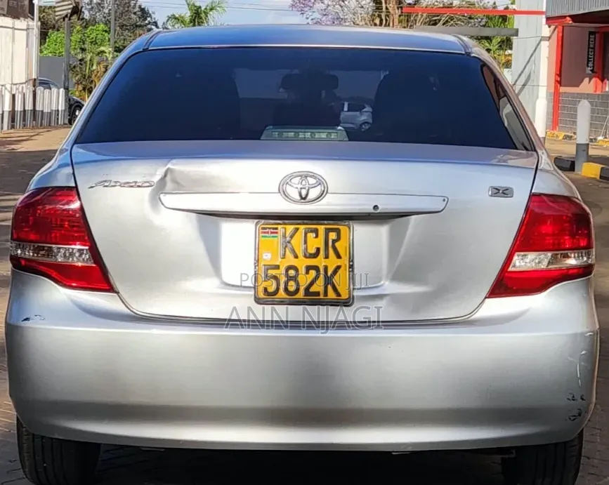 Toyota Axio 2011 Silver