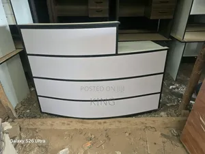 Open Space Reception/Assistant Desk for Reception