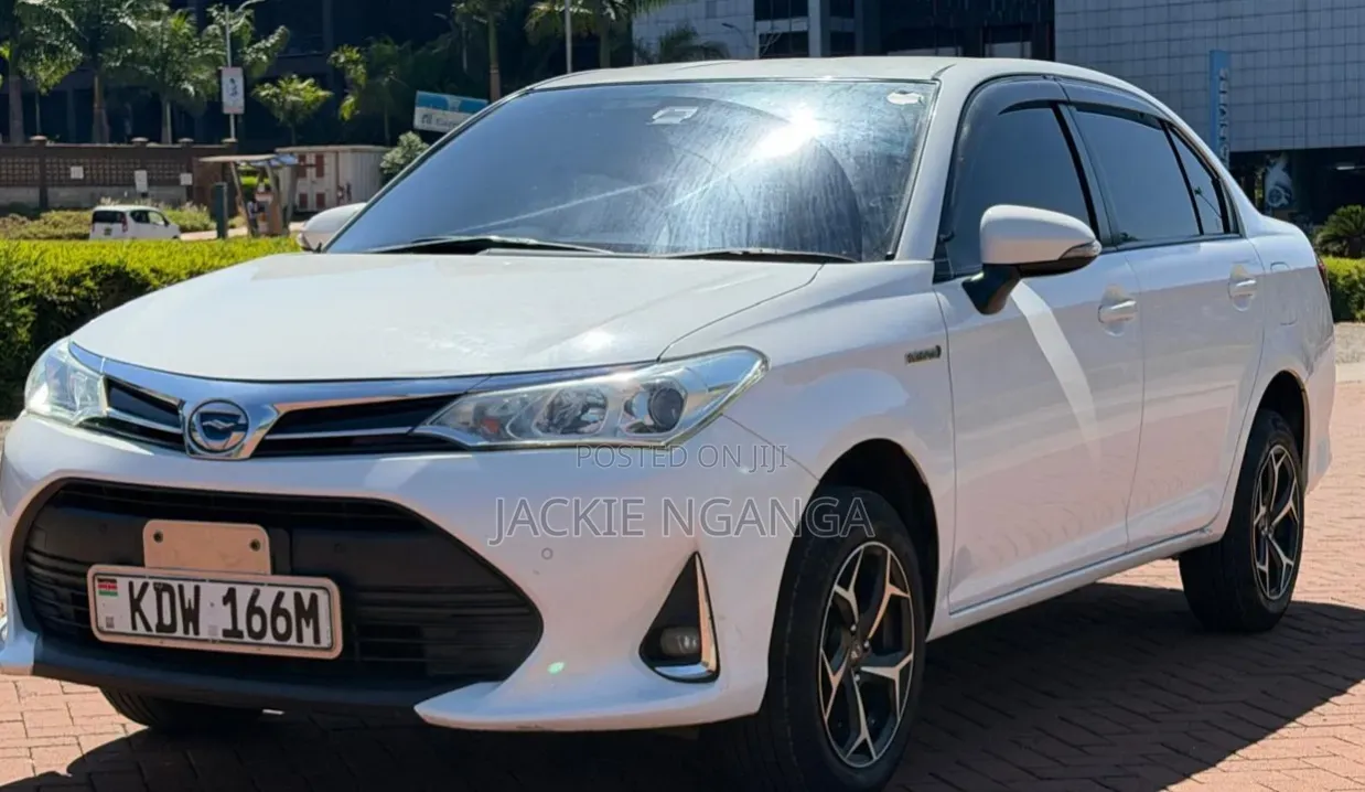 Toyota Axio 2018 White