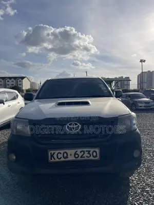 Toyota Hilux 2011 Silver