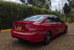 Mercedes-Benz C180 2014 Red