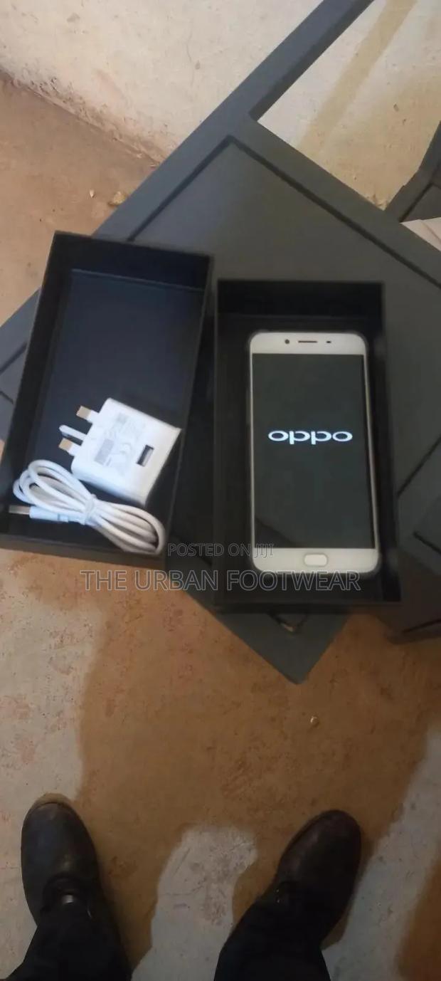 Oppo R9s Good as New - main view