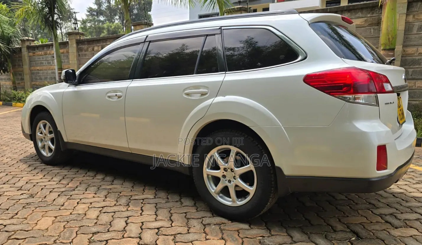 Subaru Outback 2014 White