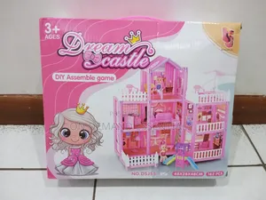 162 PCS
Castle Doll House