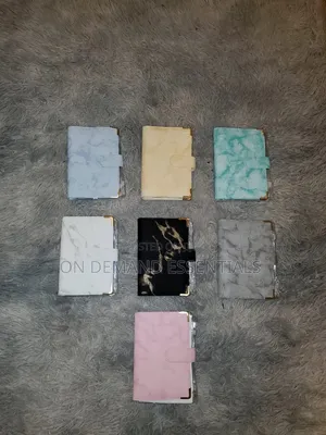 Budget Binder Marble Effect Print A6 Magnetic Buckle