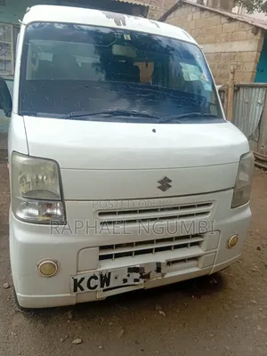 Suzuki Every Wagon 2012 White