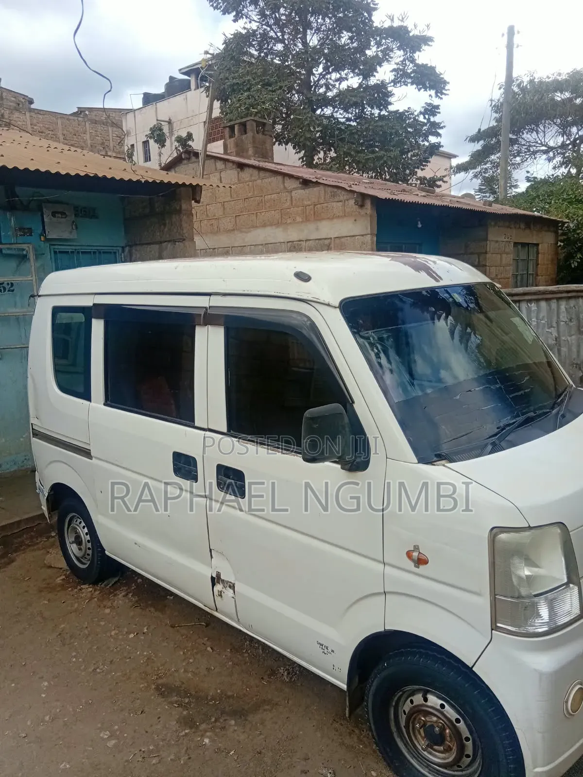Suzuki Every Wagon 2012 White