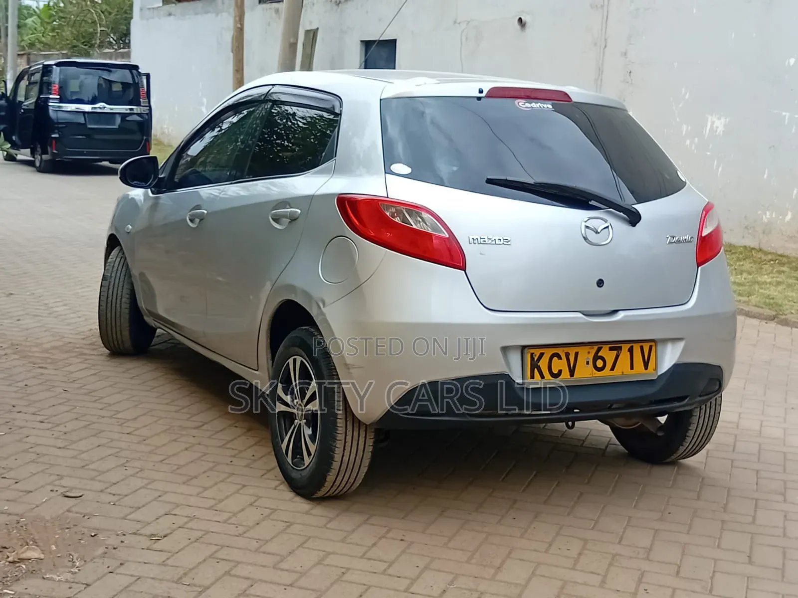 Mazda Demio 2012 Silver