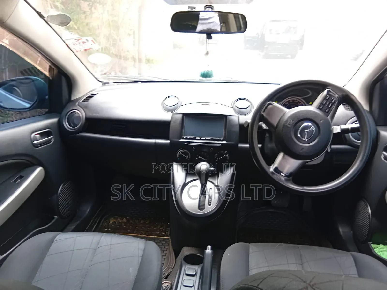 Mazda Demio 2012 Silver