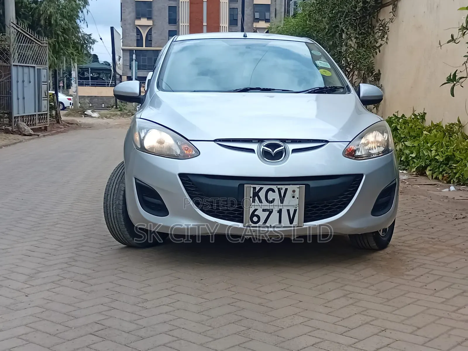 Mazda Demio 2012 Silver