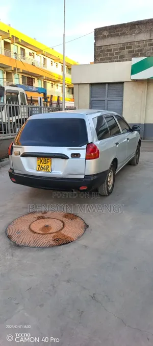 Nissan Advan 2003 Silver