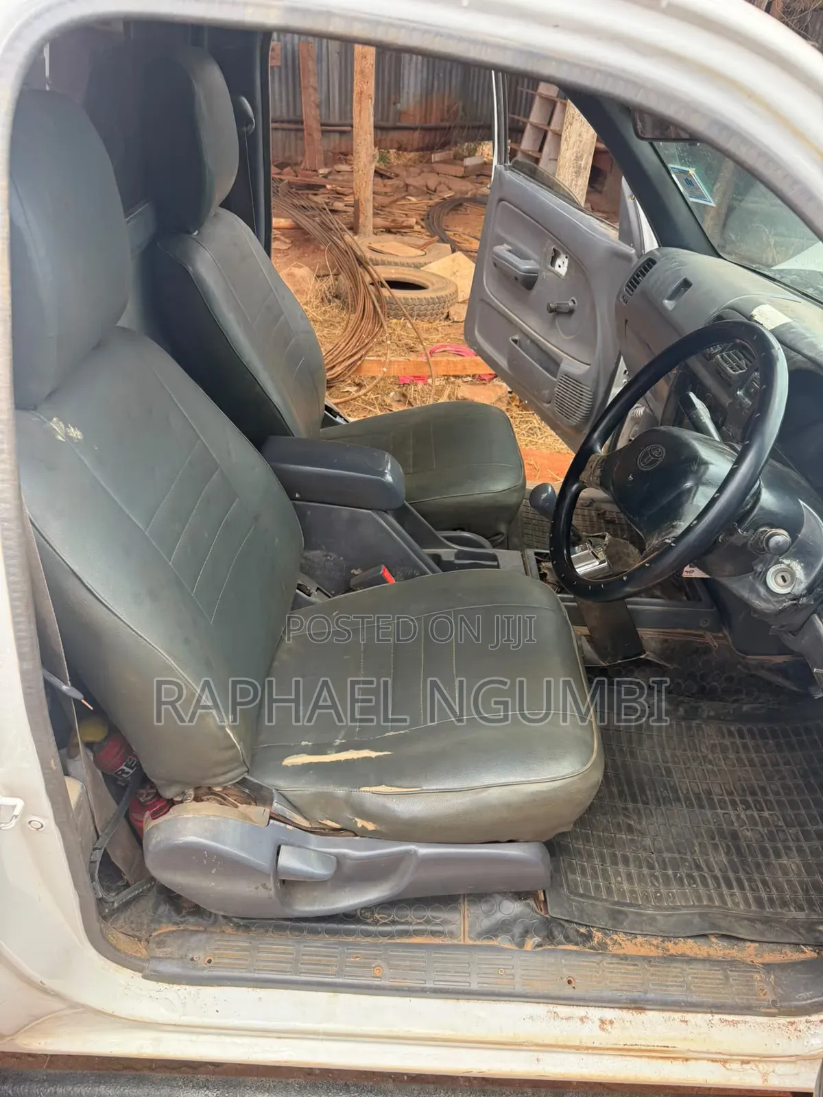 Toyota Hilux 2003 White