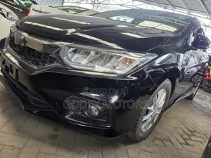 Honda Grace 2019 Black