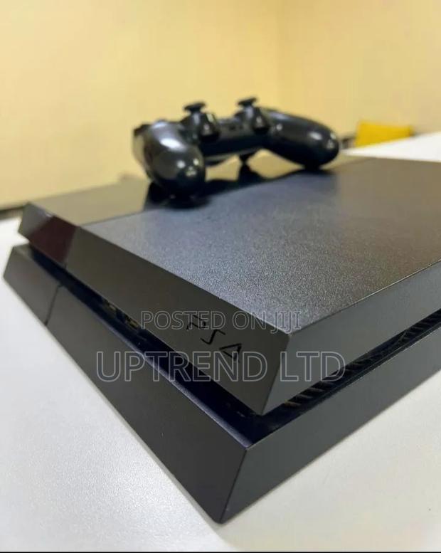 Playstation 4 Standard Chipped With Fc 27 and Other Latest Games