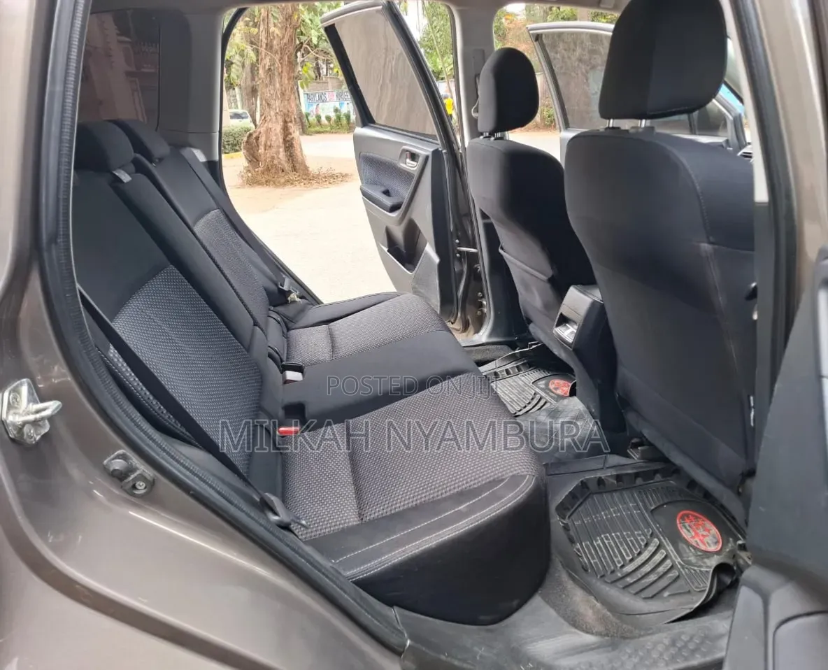 Subaru Forester 2016 Gray