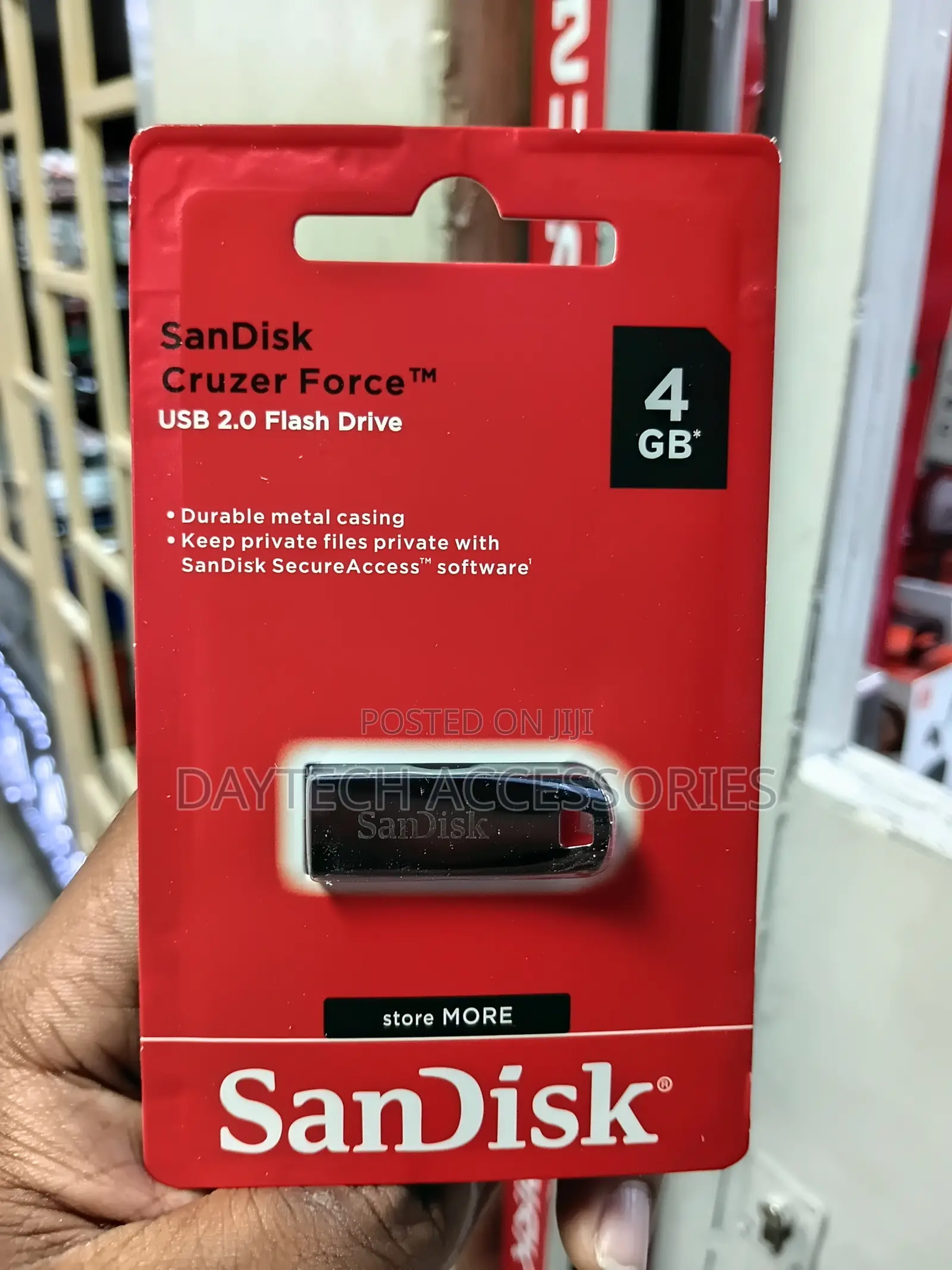 SanDisk Cruzer Force 4GB Metallic USB 2.0 Flash Drive