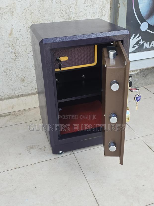 Fire-Resistant Safe Box 65kgs - thumbnail 4