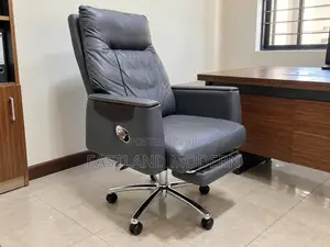 Executive Leather Reclining Office Chair.