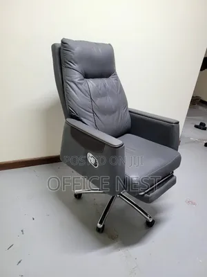 Executive Leather Reclining Office Chair.