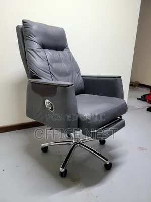 Executive Leather Reclining Office Chair.