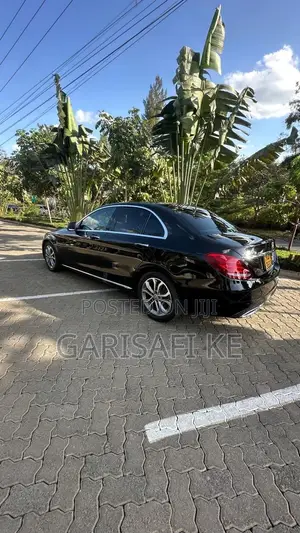 Mercedes-Benz C200 2016 Black