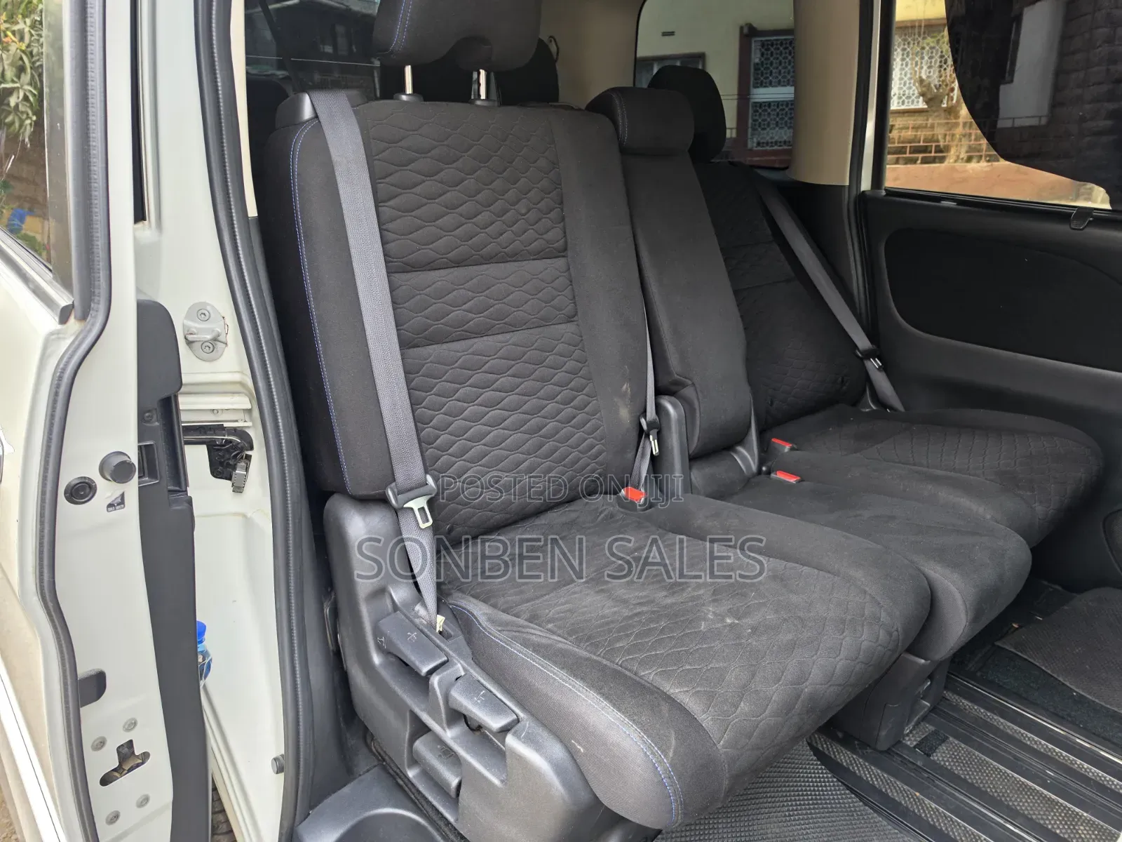 Nissan Serena 2019 White
