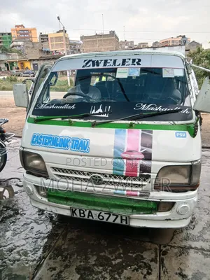 Toyota Grand HiAce 1999 White