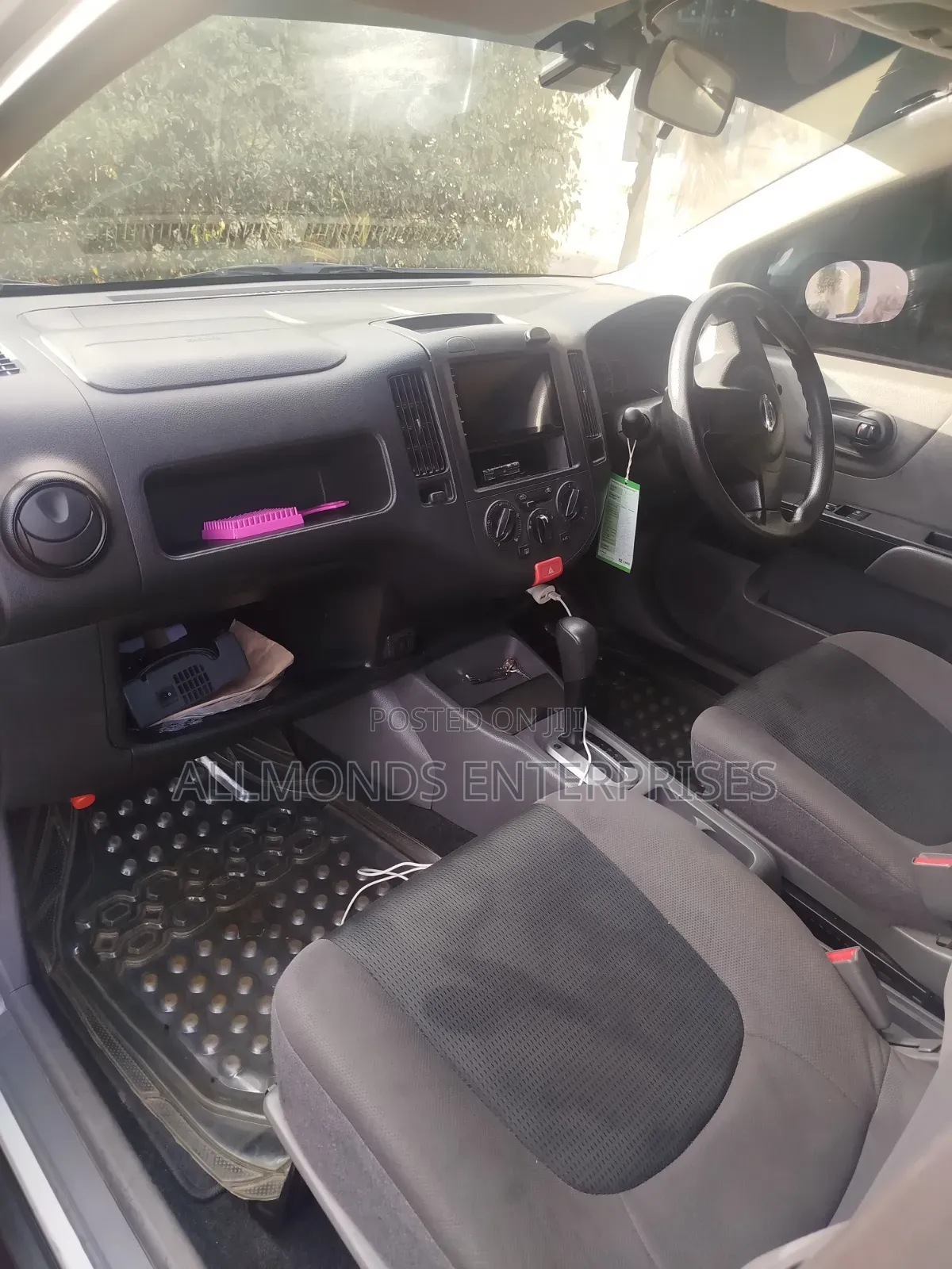 Nissan Advan 2015 Silver