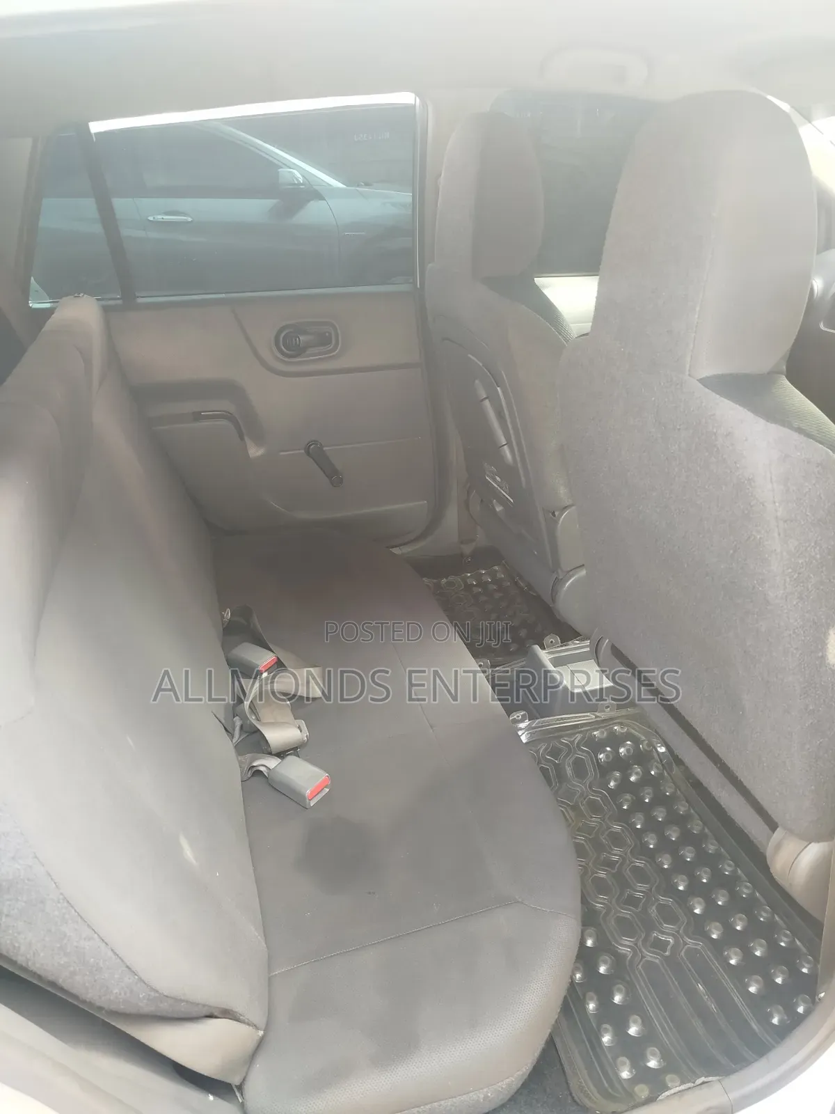Nissan Advan 2015 Silver