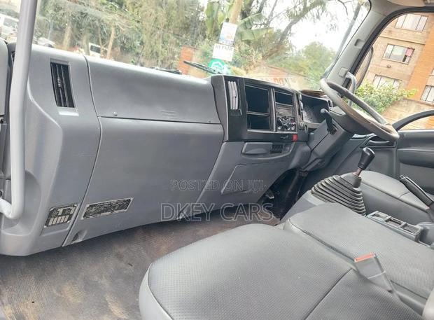 Isuzu FRR90 - thumbnail 8