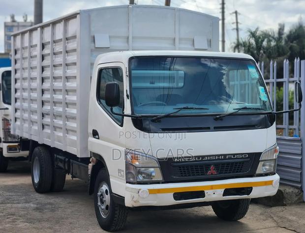 Mitsubishi Canter Fe84 - main view