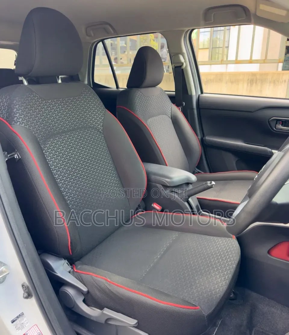 Daihatsu Rocky 2019 White