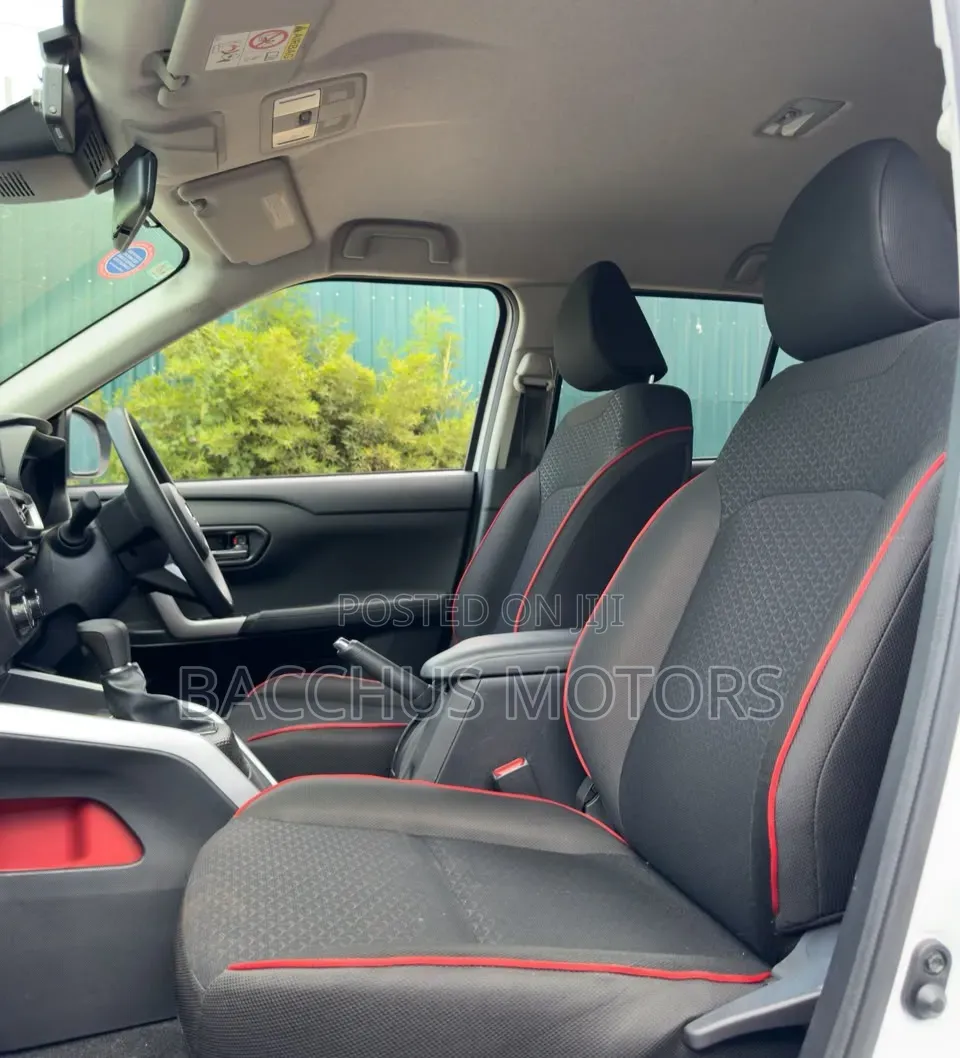 Daihatsu Rocky 2019 White