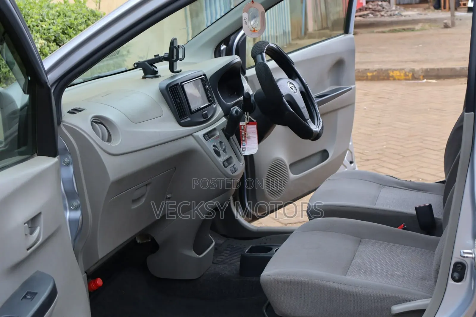 Daihatsu Mira 2014 Silver