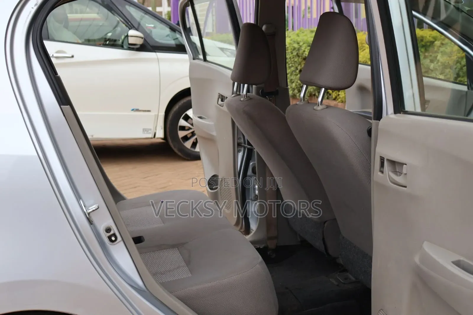 Daihatsu Mira 2014 Silver
