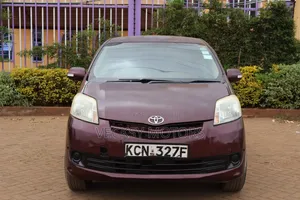 Toyota Passo Sette 2010 Maroon