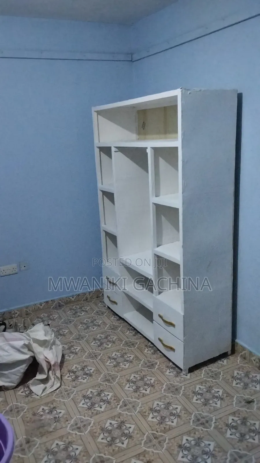 Modern White Wooden Wardrobe