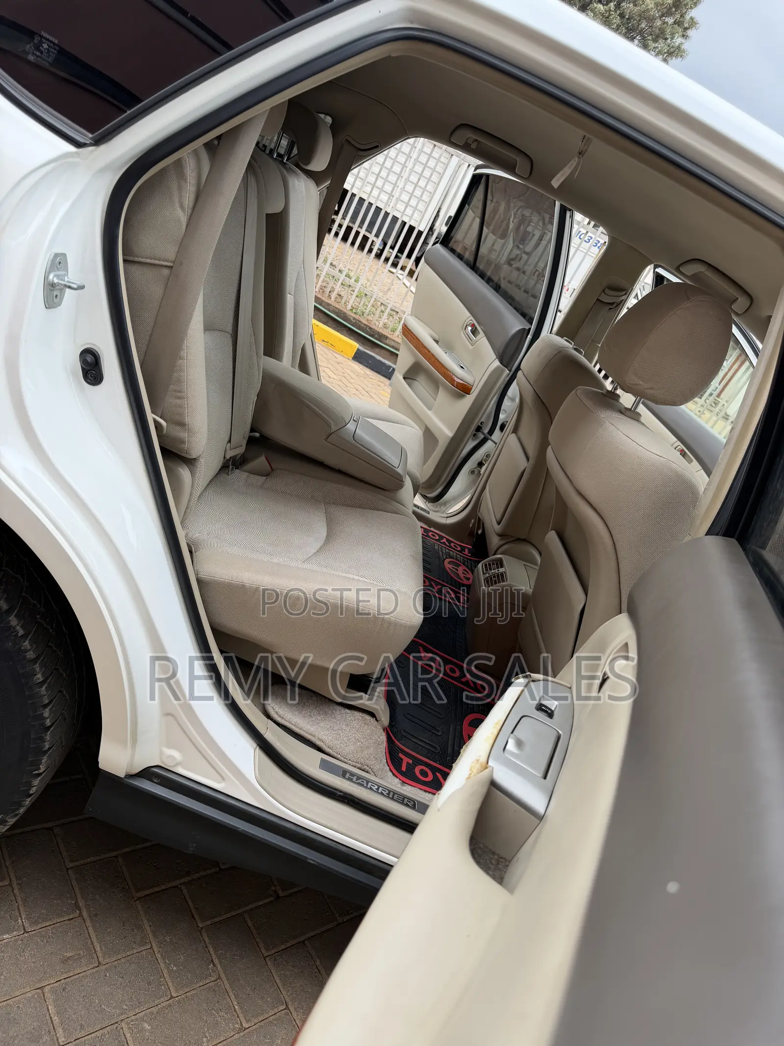 Toyota Harrier 2007 White