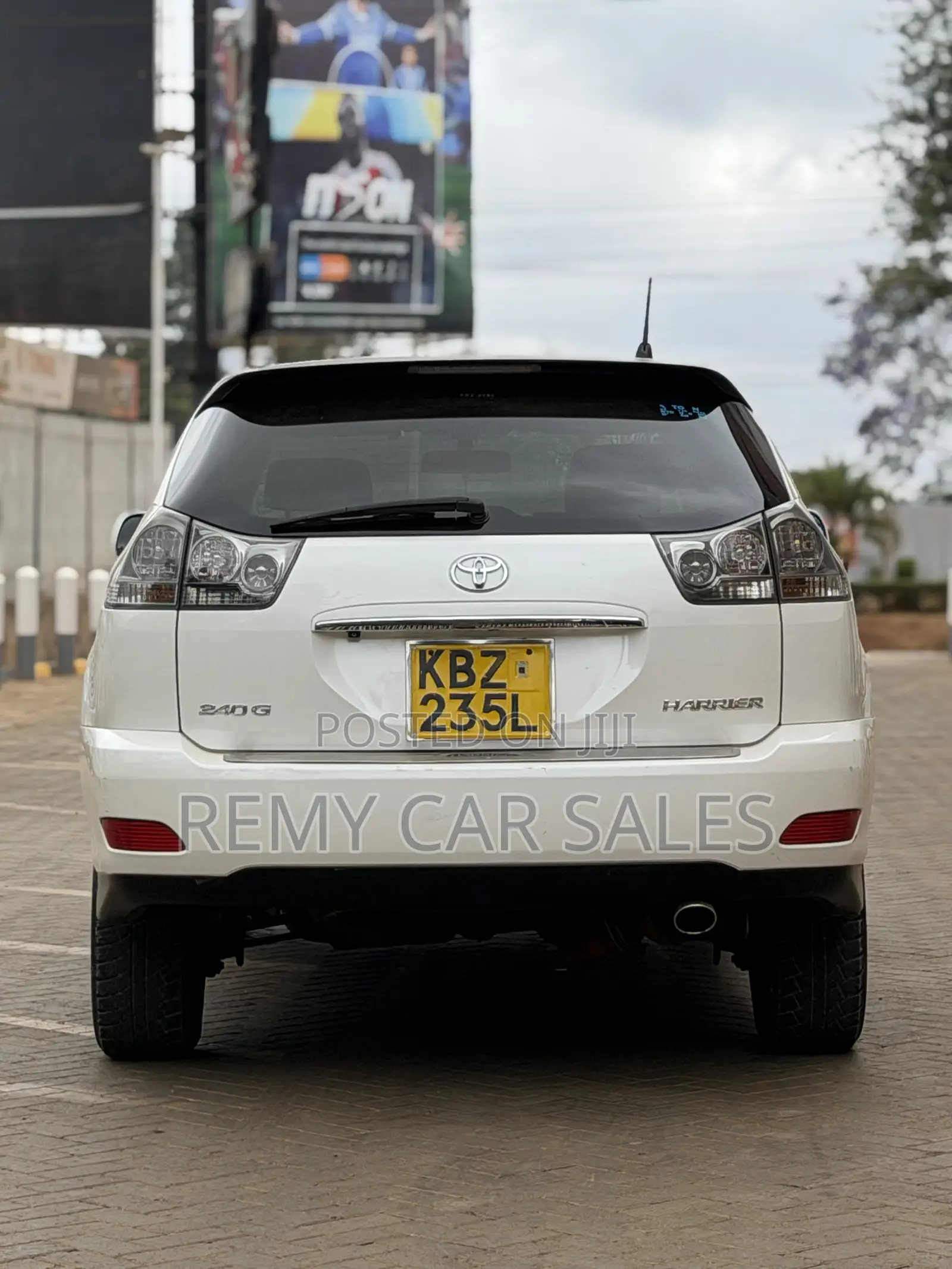 Toyota Harrier 2007 White