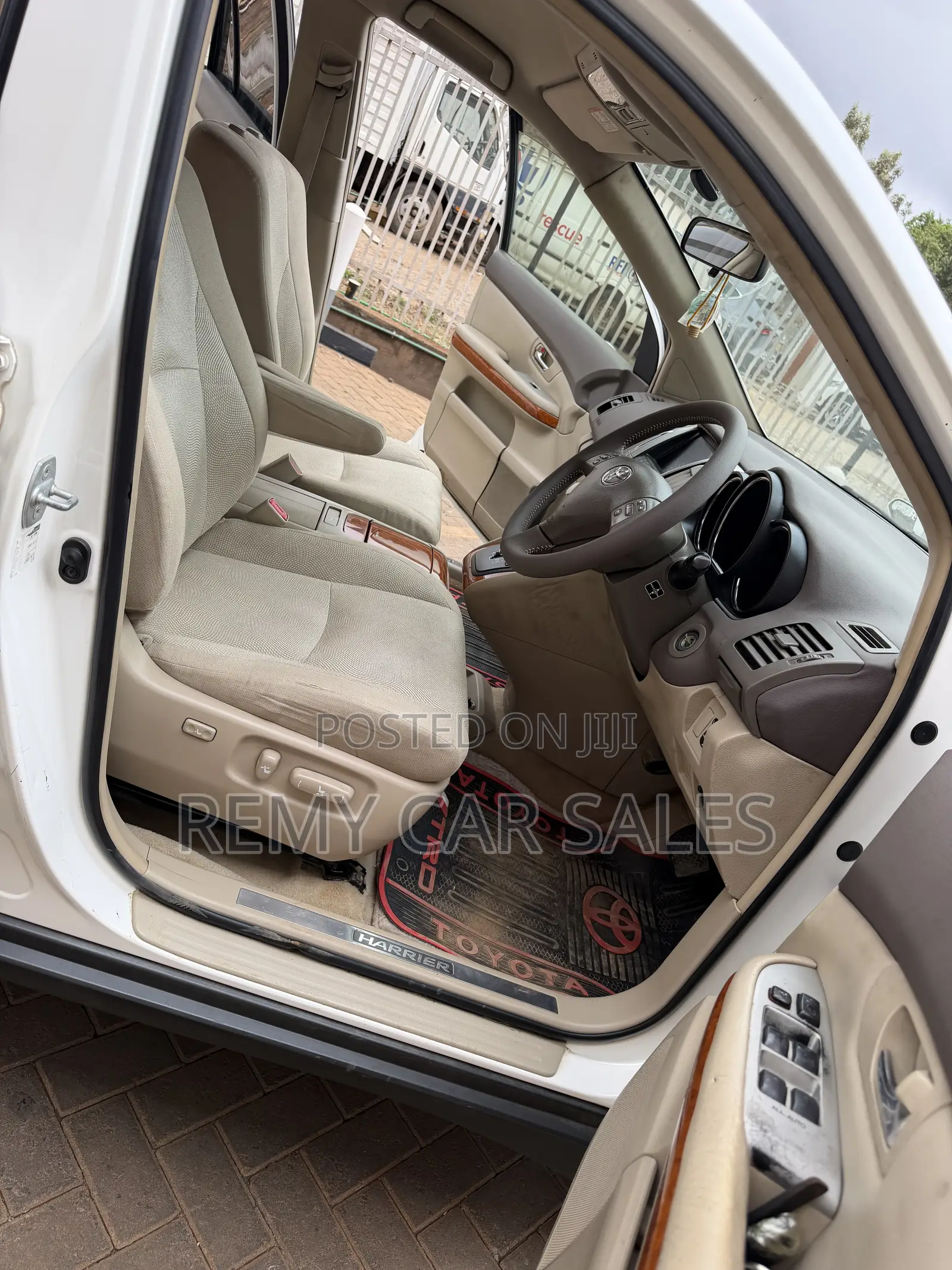 Toyota Harrier 2007 White