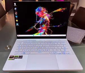 Laptop Asus ROG Zephyrus G14 16GB AMD Ryzen 9 SSD 1T