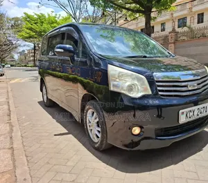 Toyota Noah 2012 Black