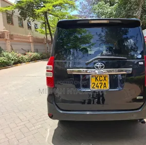 Toyota Noah 2012 Black