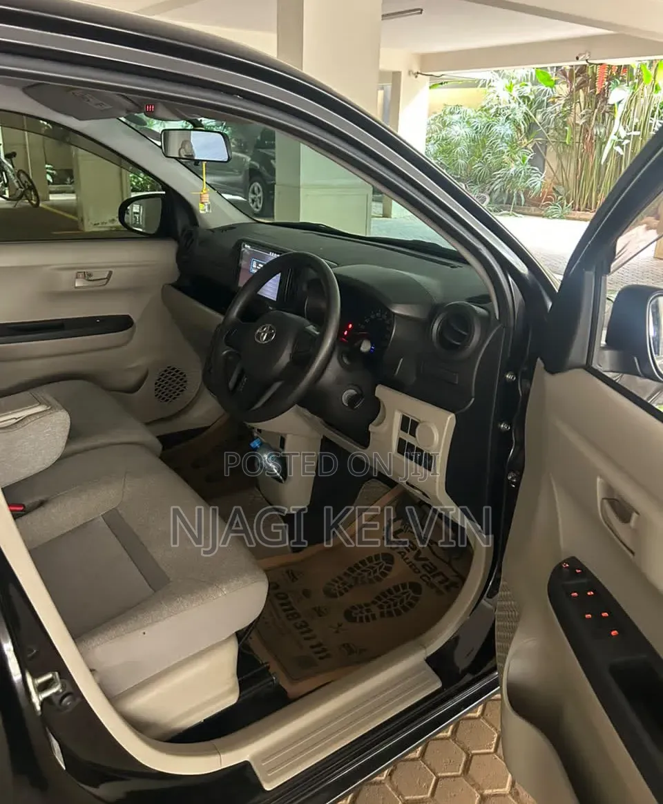 Toyota Passo 2018 Black