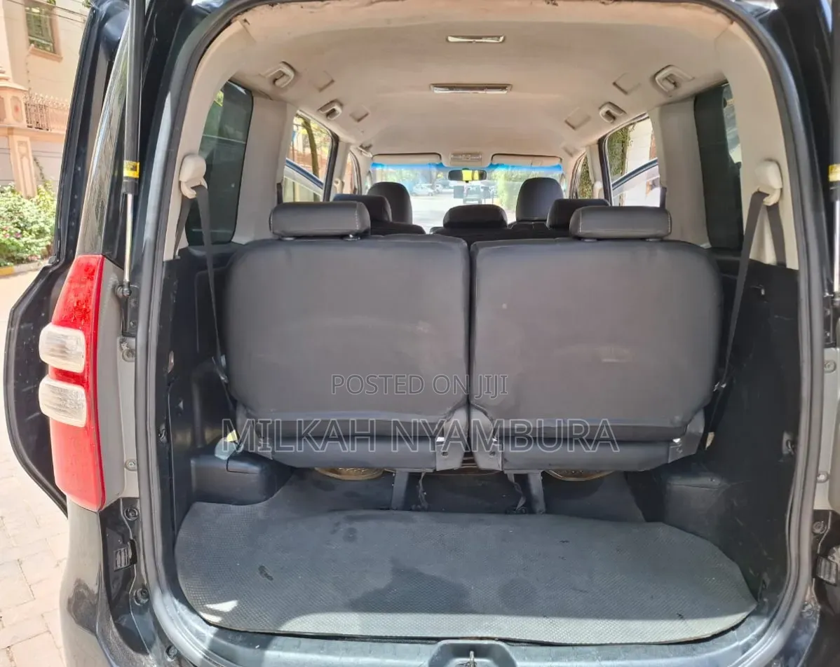Toyota Noah 2012 Black