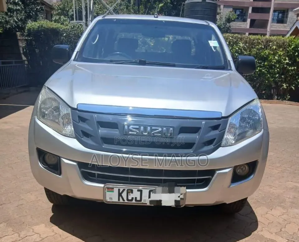 Isuzu D-MAX 2015 Silver