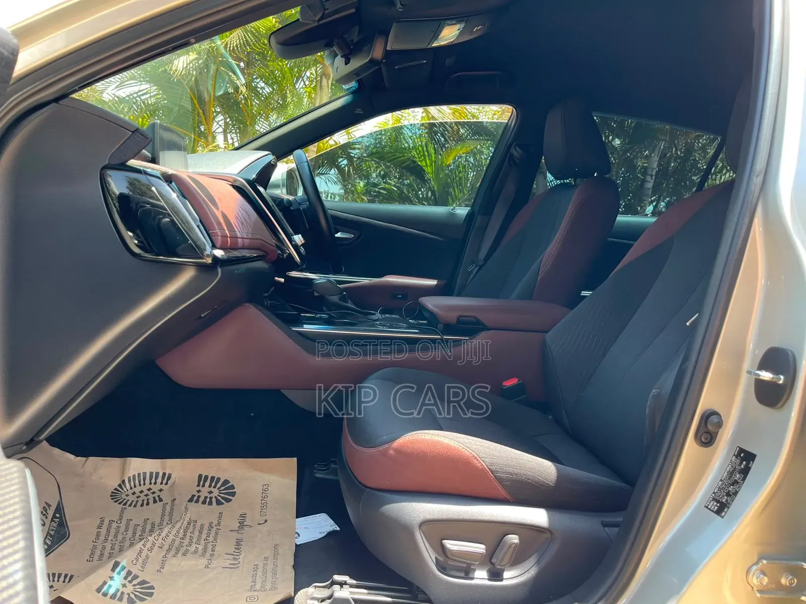 Toyota Crown 2018 Silver