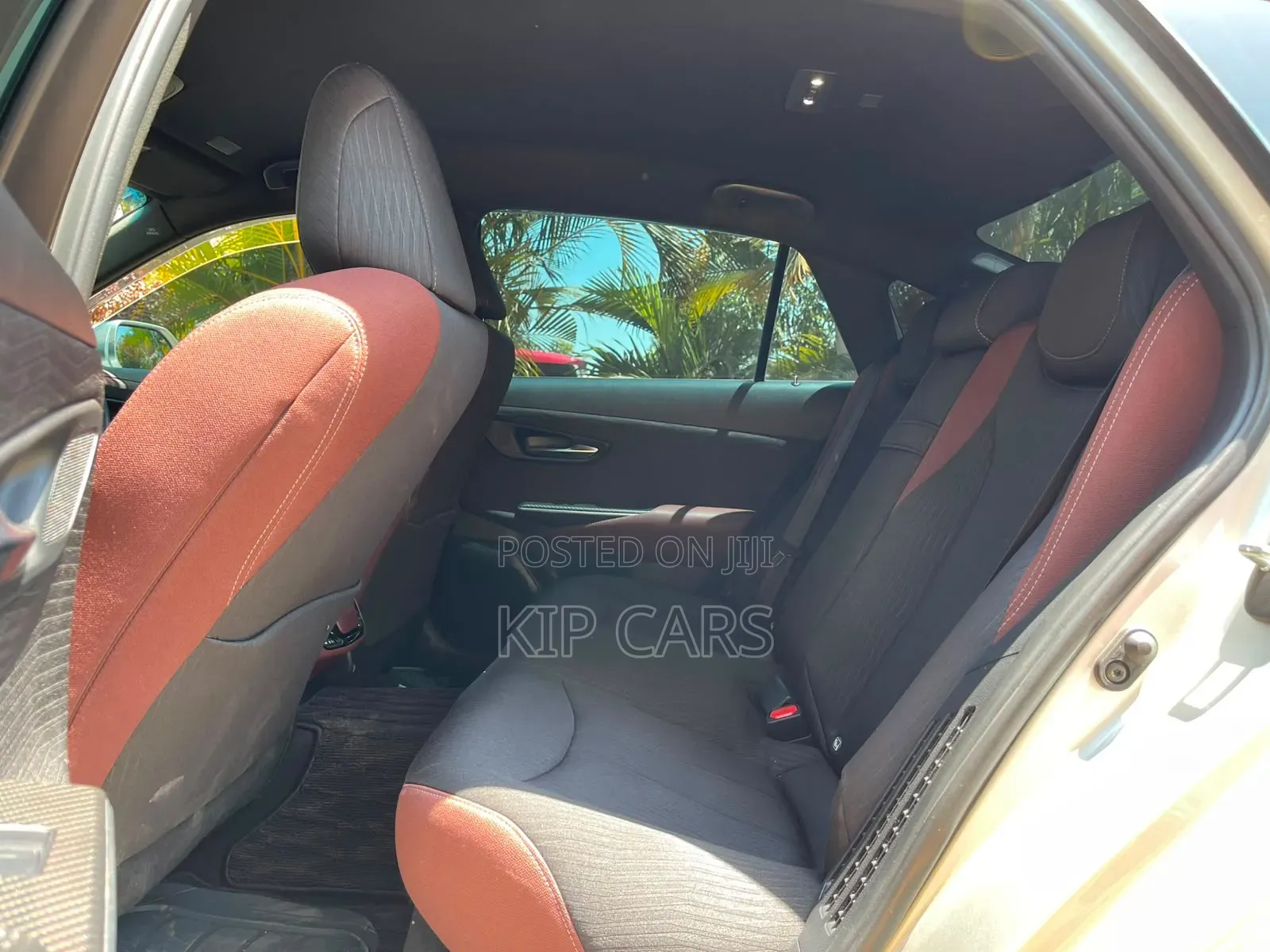 Toyota Crown 2018 Silver