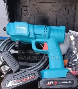 Makita Cordless Carwash Pressure Washer