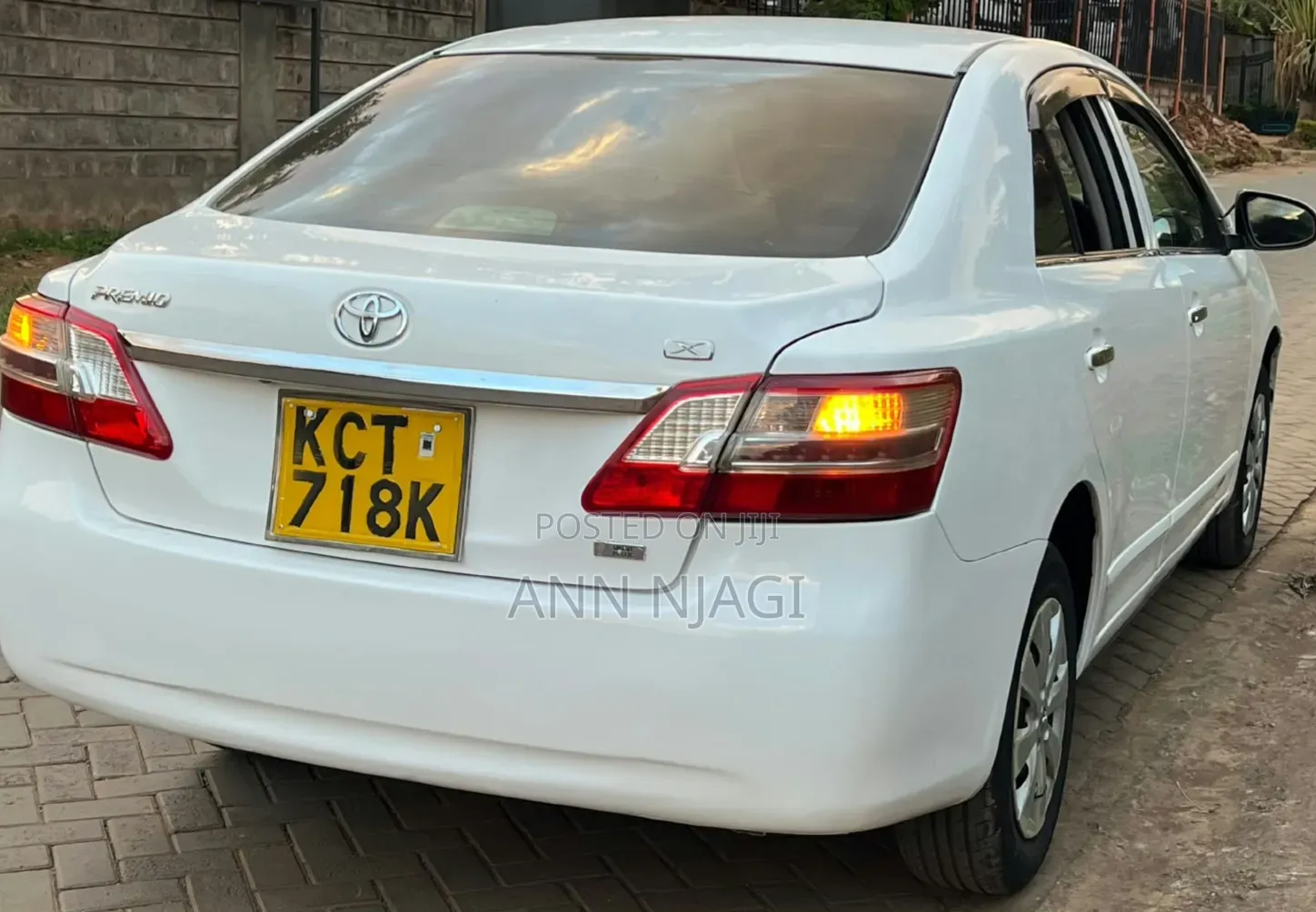 Toyota Premio 2013 Silver
